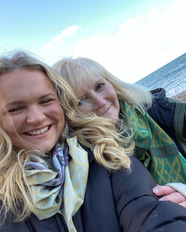 Our Mother’s Day giveaway will close 5pm tomorrow! 
Thank you to everyone who has entered so far, we can’t wait to find out the winner 🏆

Take a look at our profile to find out how to enter!

#giveaway #irish #fashion #celtic #style #scarf #win