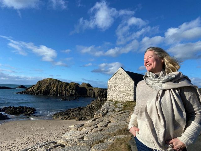 Sun’s out scarves out ☀️

#irish #celtic #scarves #scarf #fashion #irishfashion #style #beachday #beach  #sea #seaside