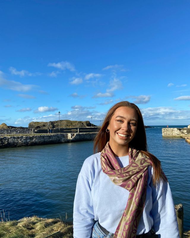 On our website you’ll find a scarf to suit every outfit 😍 take a look at the collection, link in bio!

#irishdesign #celtic #scarf #irishfashion #fashion #style